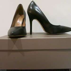 Brand New Black BCBG MaxAzria Opia Leather Pumps